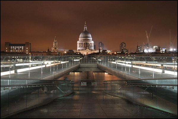 Millenium Bridge to St Pauls